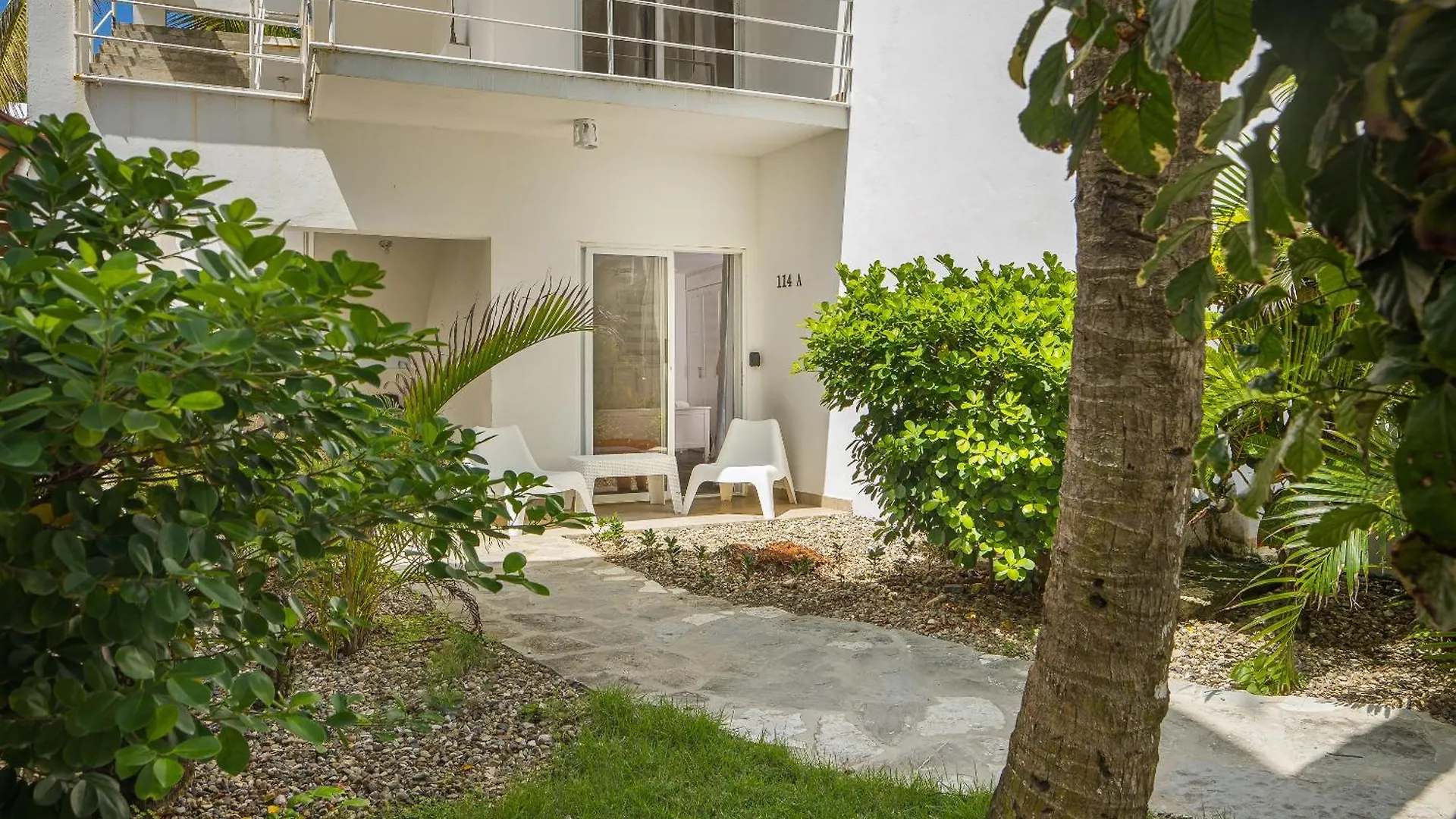 Kite Beach Hotel Oceanfront Apartments Καμπαρέτε